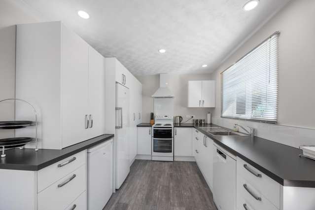 14 Wairau Road Albert Town_4