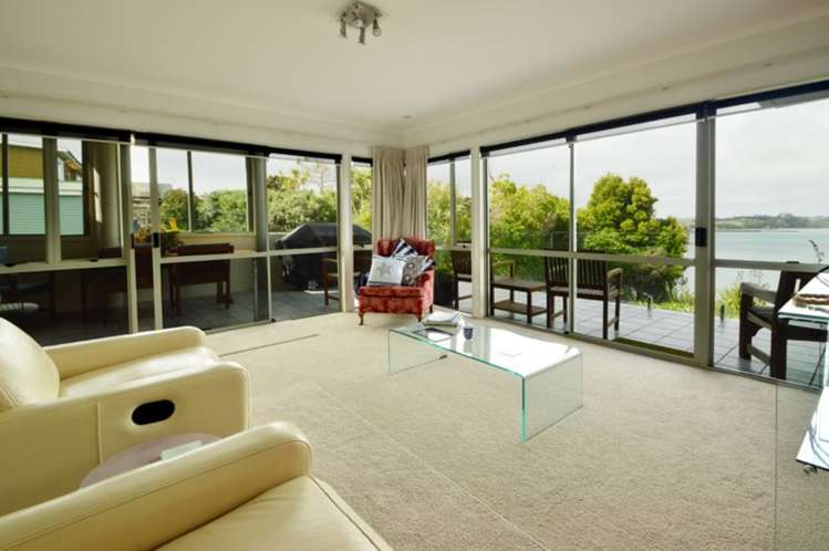 989 Whangaparaoa Road Tindalls Beach_5