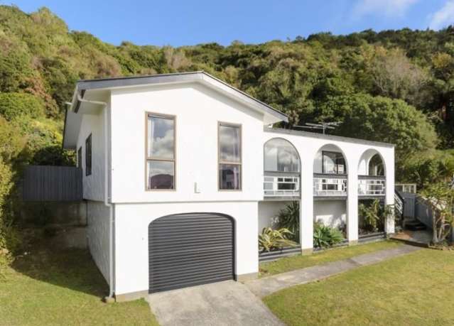 98 Allington Road Karori_1