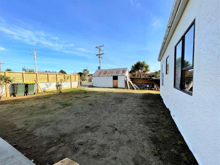 33 Main Road Owaka_23