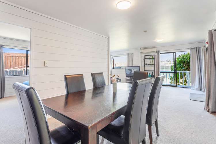 2/1 Redlands Grove Swanson_5