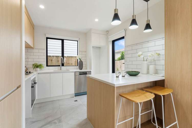 1/31 Reid Road New Lynn_8