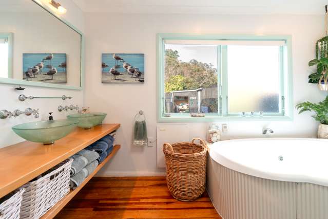 108 Wellington Road Paekakariki_1