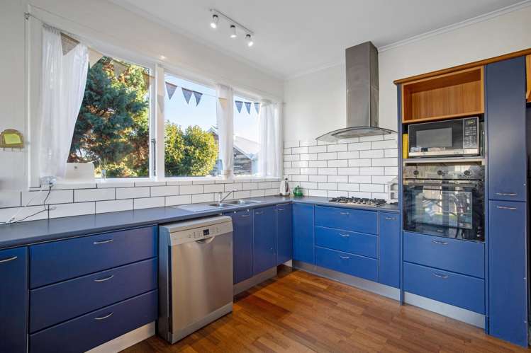 1266 Courtenay Road_2