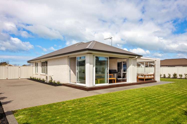 3 Sterling Park Lytton West_21
