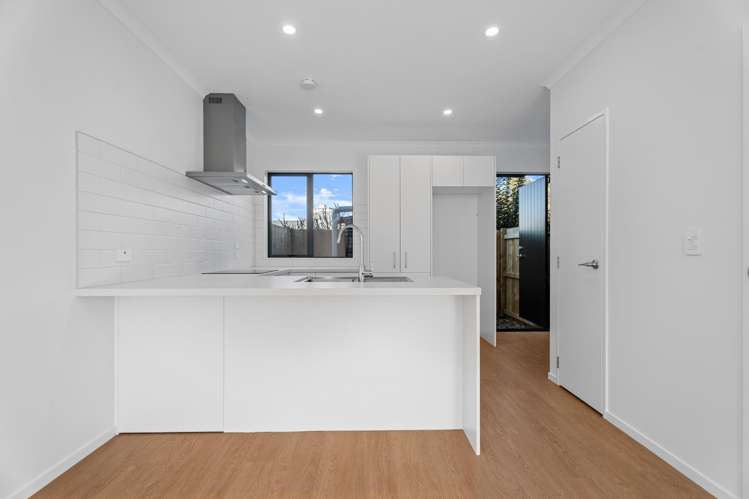 7 Isabella Lane Henderson_4