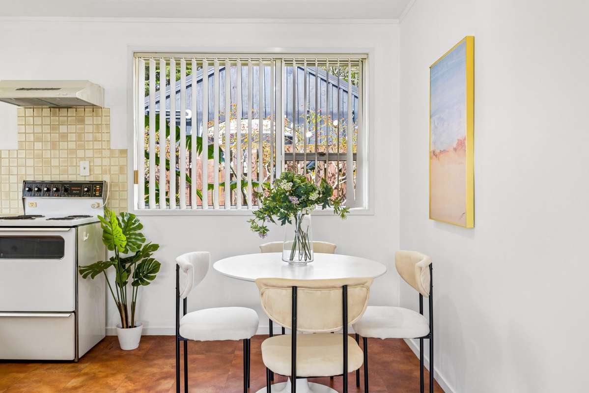 2/4 Aylmer Court_1
