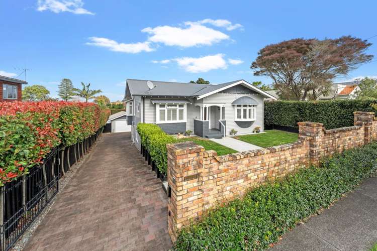 12 Fairholme Avenue Epsom_18