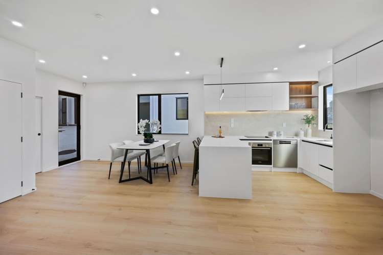 Lot 1-5/13 Meadway Sunnyhills_12