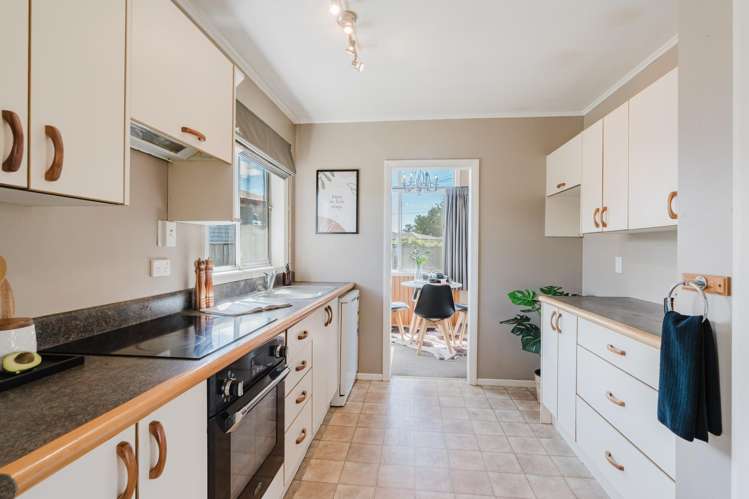 83 Bruce Avenue Glenview_3