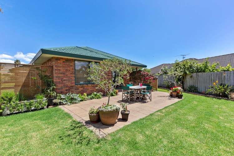 9 Castlehill Court Wattle Downs_19