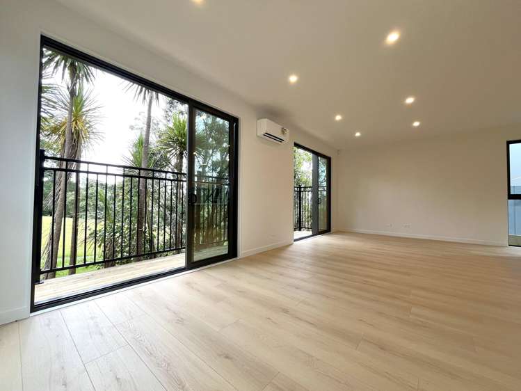 7/41 Seaside Avenue Waterview_2