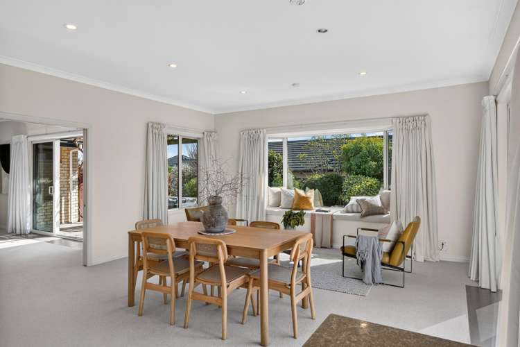 6 Ladbrook Ln_5