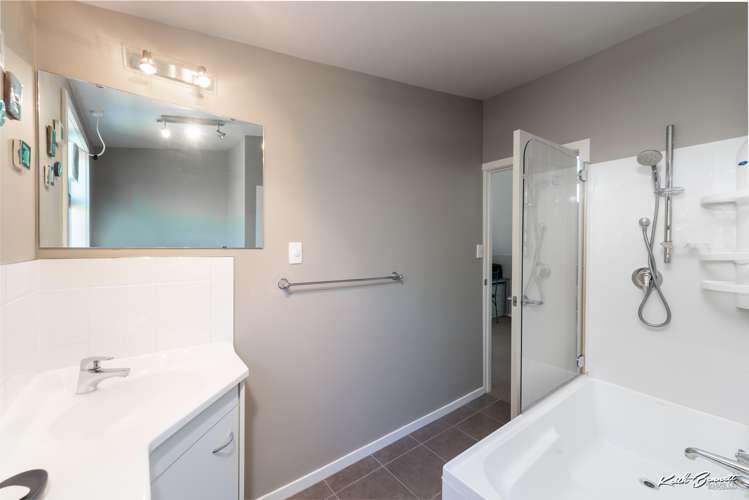 4 Ashton Warner Way Whitemans Valley_20