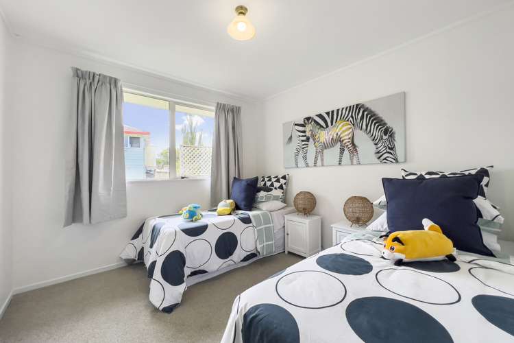 12a Maywood Crescent Glen Eden_8