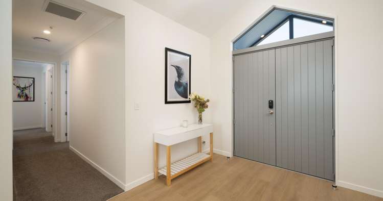 14 Waters Avenue Burleigh_8