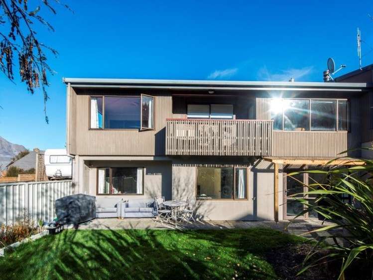 2b Thorn Crescent Fernhill/Sunshine Bay_22