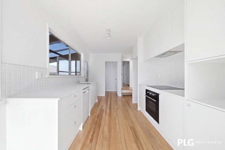 12 Farnborough Crescent_5