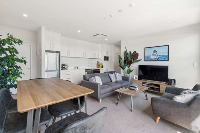 ACT FAST – LUXURY LIVING AT AN UNBEATABLE PRICE!