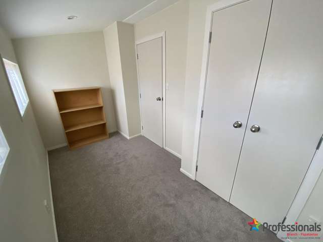 2/85A station Road Papatoetoe_4