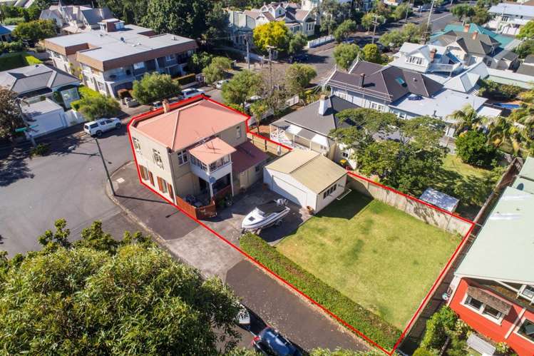 27 Cheltenham Road Devonport_17