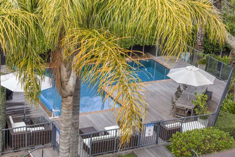 9/177 Hurstmere Road Takapuna_17