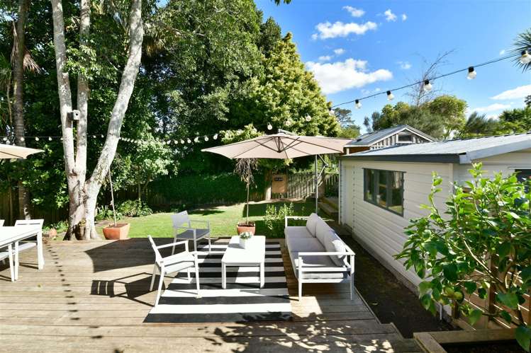 25 Kowhai Street Helensville_24