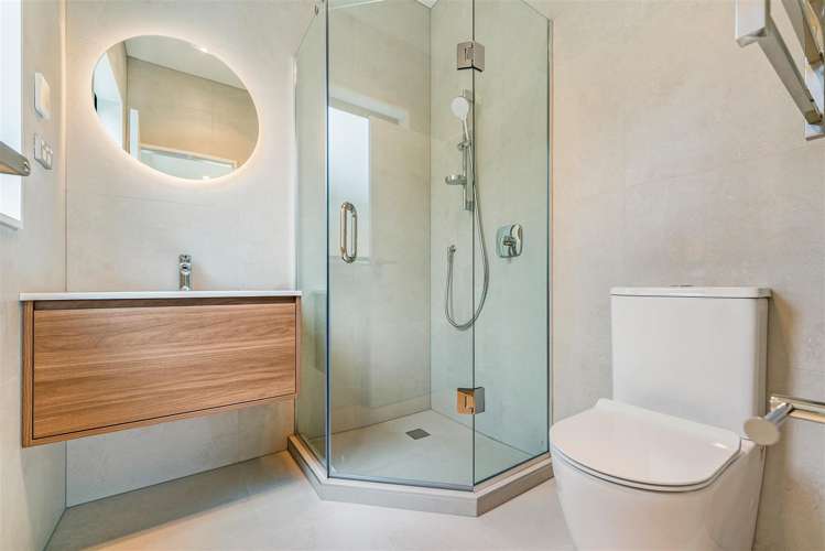 40 Whakairo Crescent Gulf Harbour_10