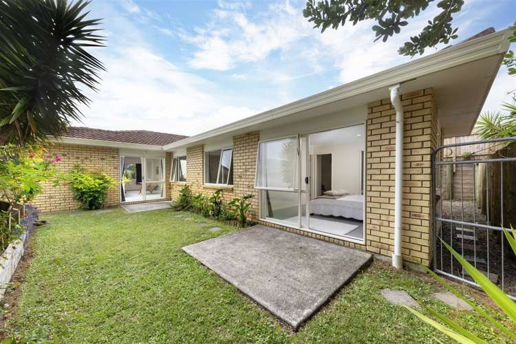 49 Castlefinn Drive Manurewa_6