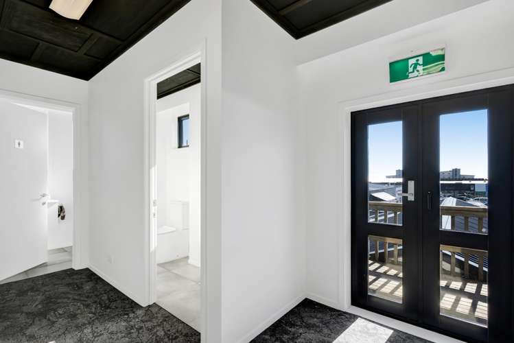 195 Devon Street East New Plymouth_12