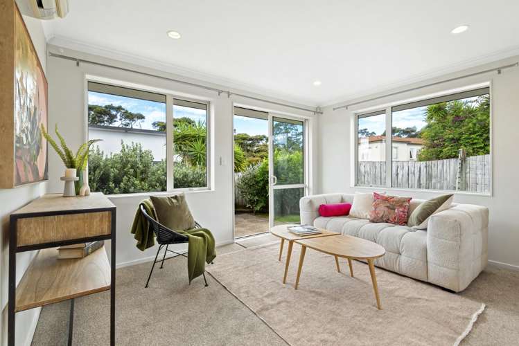 35 & 35A Aberley Road Albany_13