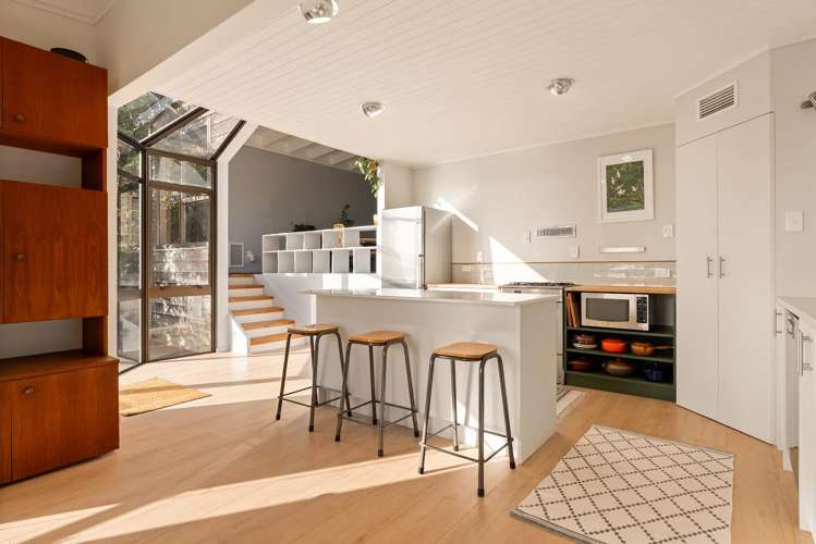 19 Kaitawa Road, York Bay Eastbourne_10