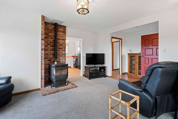 144 Gilberthorpes Road Hei Hei_5