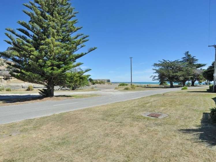 3 The Parade Motunau_14