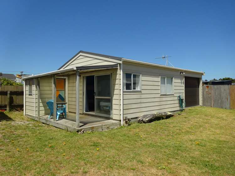 29 Ruanui Street Himatangi Beach_15