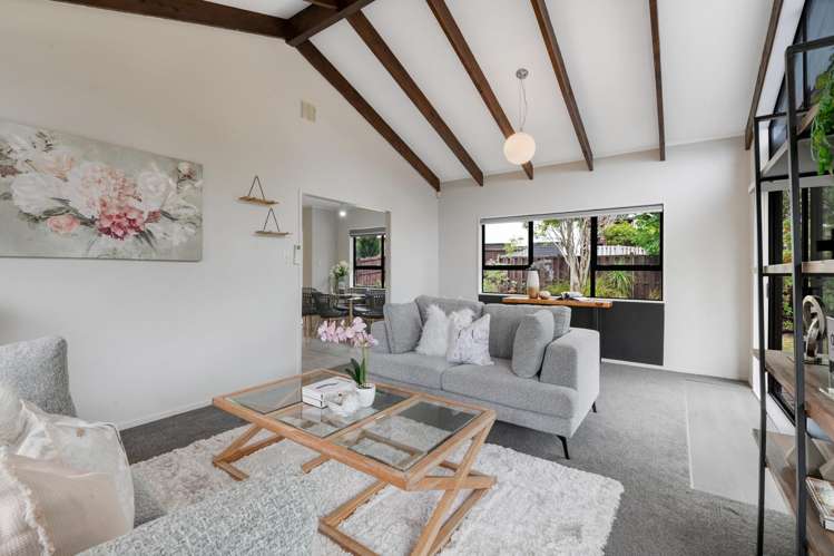 15A Tetrarch Place Totara Vale_9