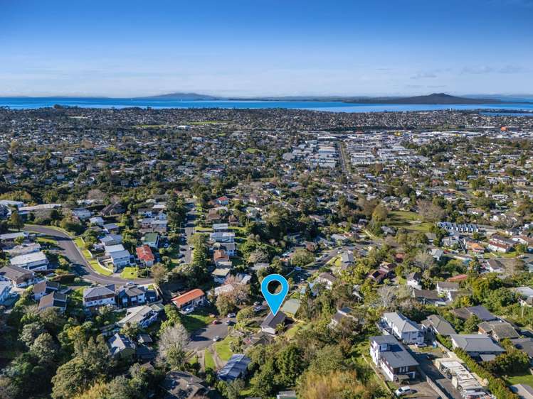 82 Ayton Drive Totara Vale_21