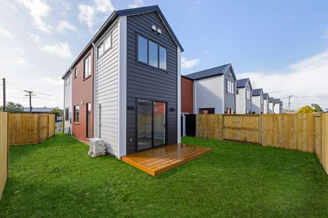 2/1 Sundown Crescent Melville_4