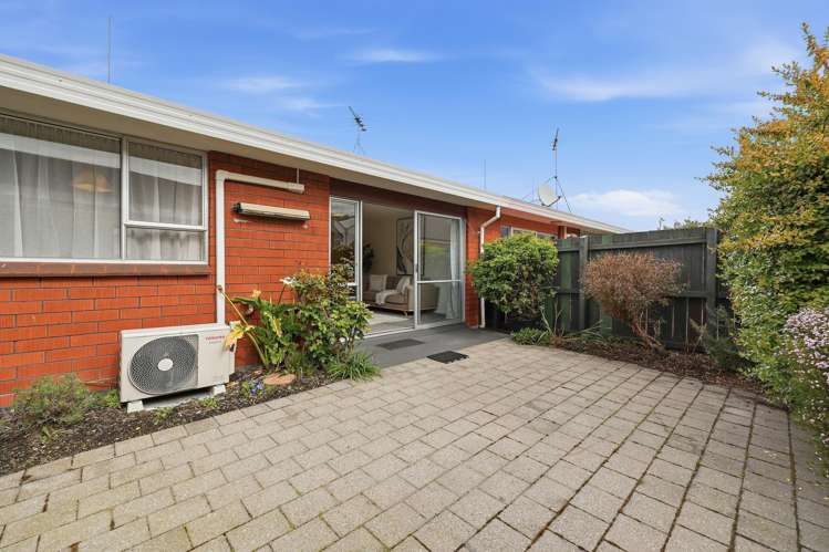 12C Baker Street Caversham_18