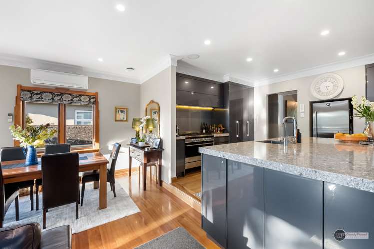 37 Pohutukawa Street Woburn_8