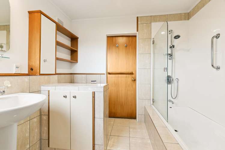 7b Becker Way Karori_7