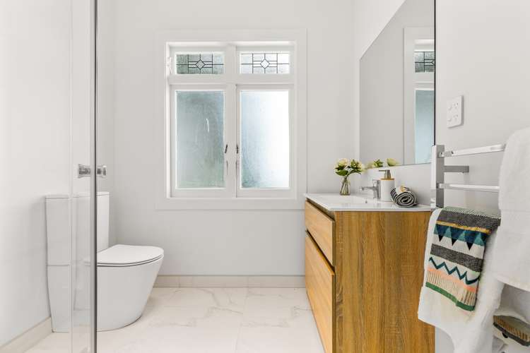 2/2f Masters Road Waiuku_11