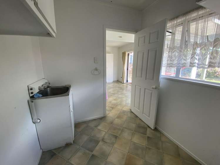 330 Western Hills Drive Avenues_11