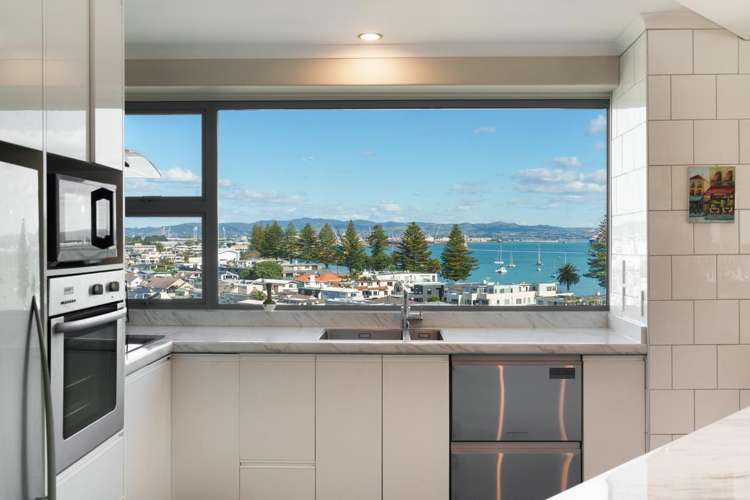8A/15 Maunganui Road_4