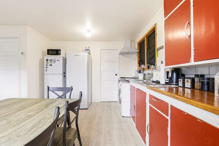 19 Mackenzie Street National Park_7