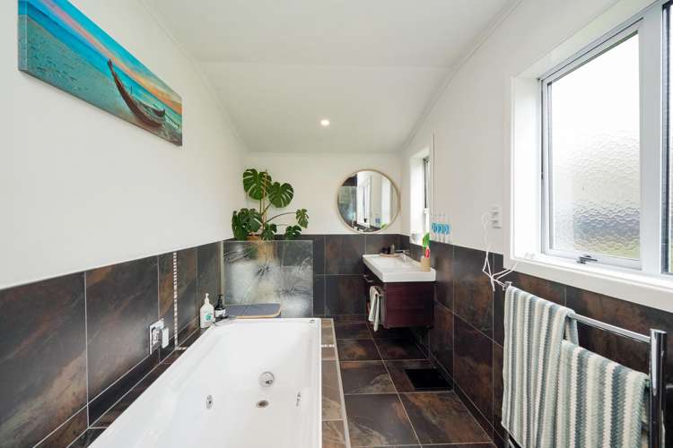 70 Pomona Road East Makarewa_21