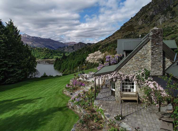 35 Watties Track Arthurs Point_1