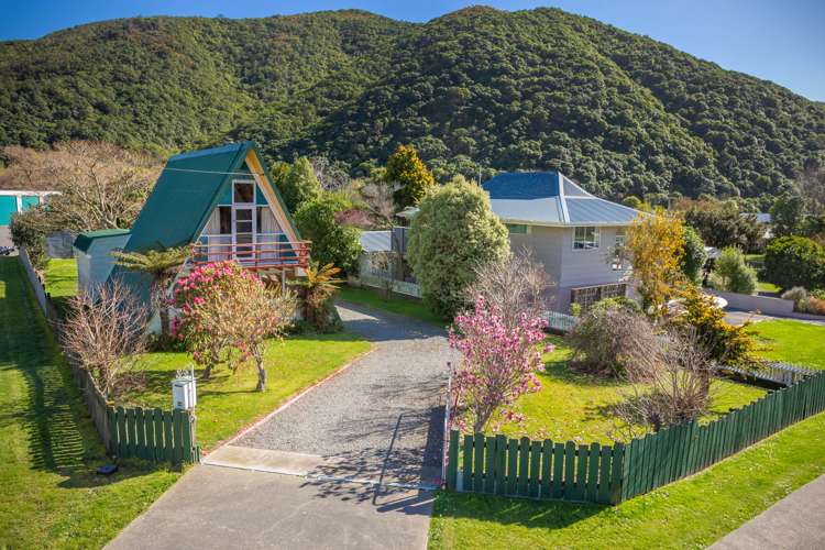 34 Beach Road Waikawa_16
