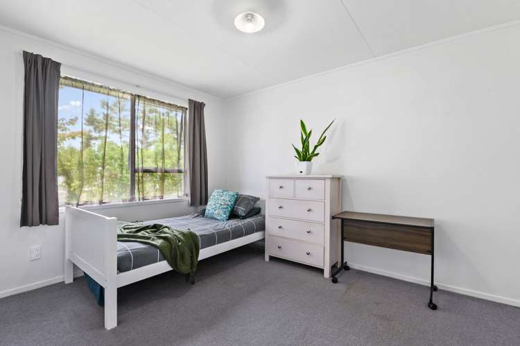 14 Luke Place Fairy Springs_8