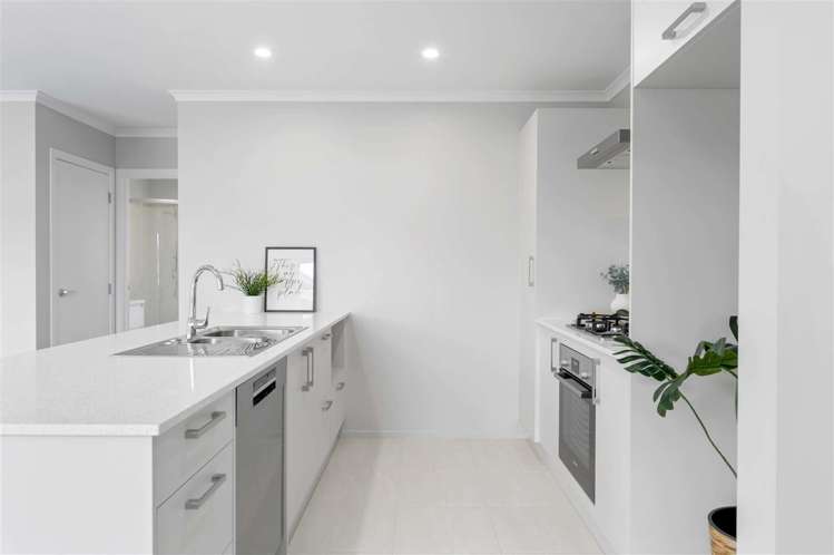 69 Waruhia Crescent Rototuna North_3